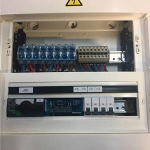 nVent Eriflex Nom. stroom Inbouwunit met verdeelklemmen 90x100x50mm